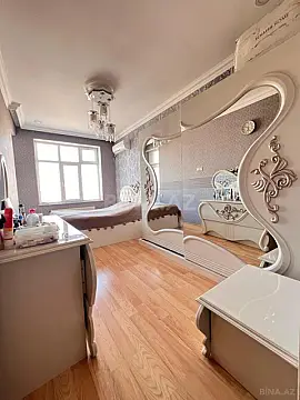 Satılır 3 otaqlı mənzil 110 m²