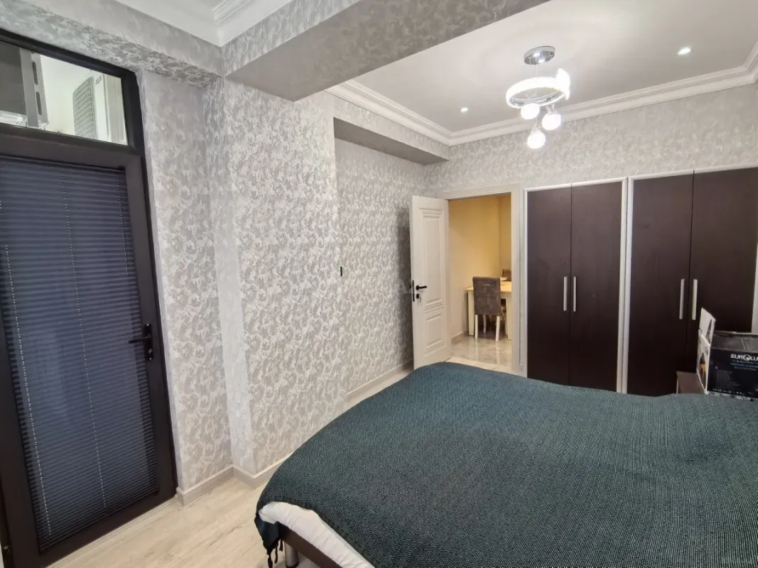 Kirayə verilir 2 otaqlı mənzil 72 m²