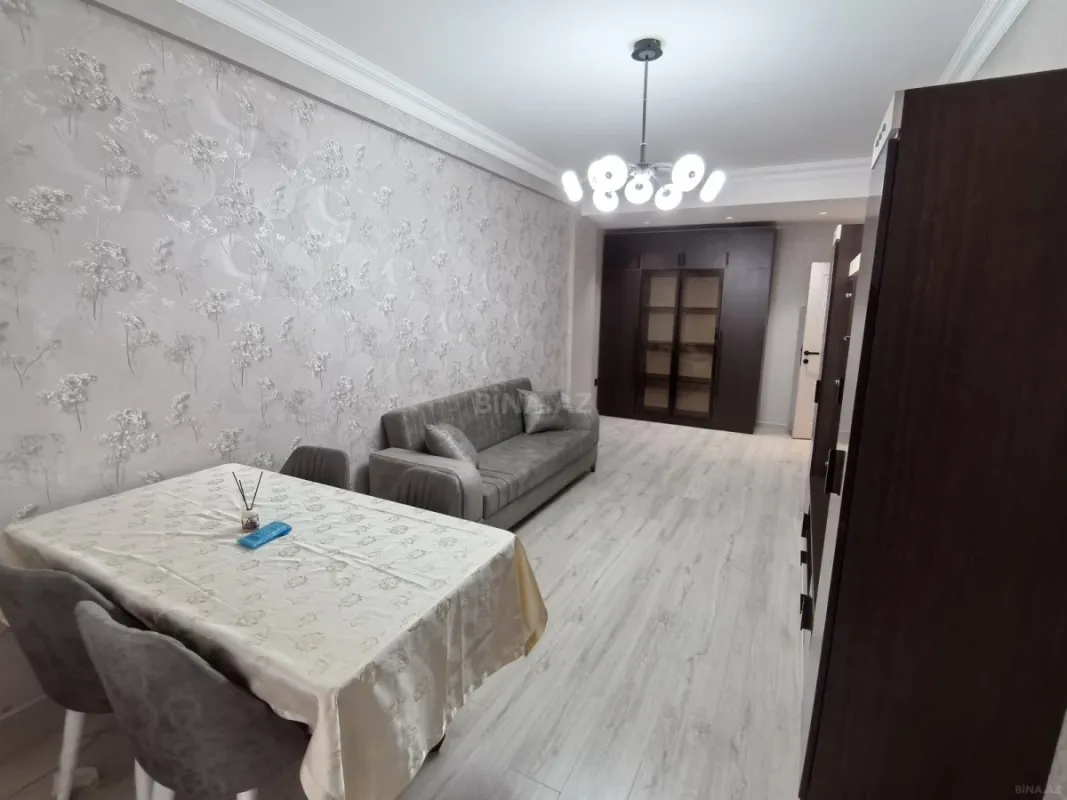 Kirayə verilir 2 otaqlı mənzil 72 m²