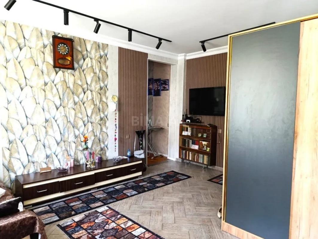 Satılır 3 otaqlı mənzil 70.5 m²