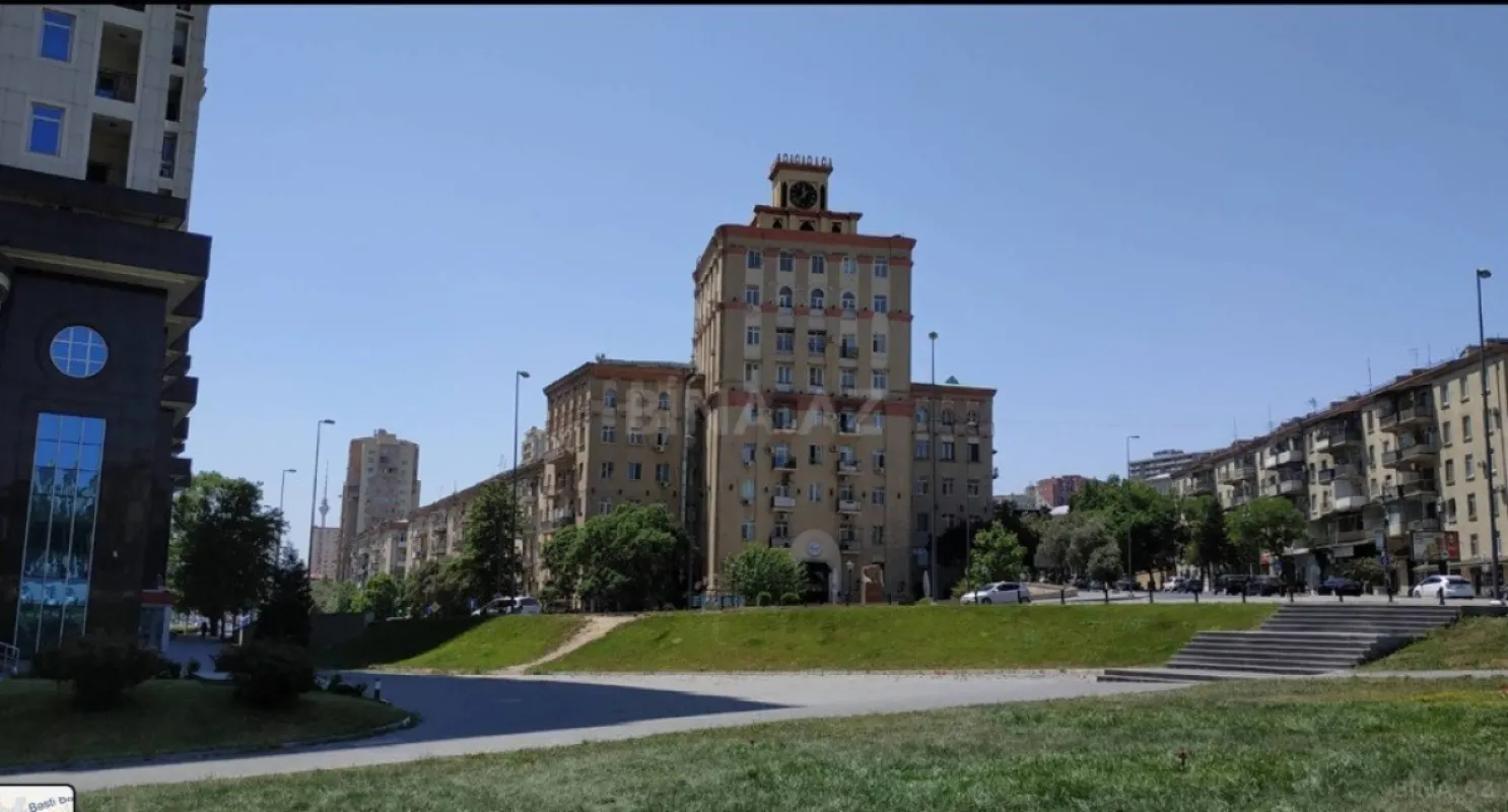 Satılır 3 otaqlı mənzil 70.5 m²