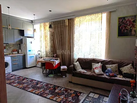 Satılır 3 otaqlı mənzil 70.5 m²