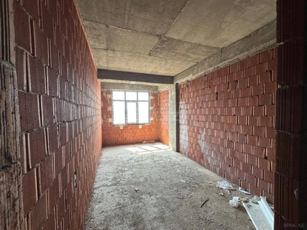 Satılır 4 otaqlı mənzil 150 m²