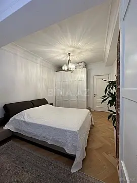 Satılır 3 otaqlı mənzil 105 m²