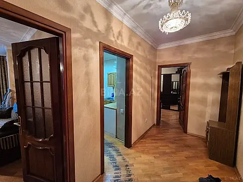 Satılır 3 otaqlı mənzil 83 m²