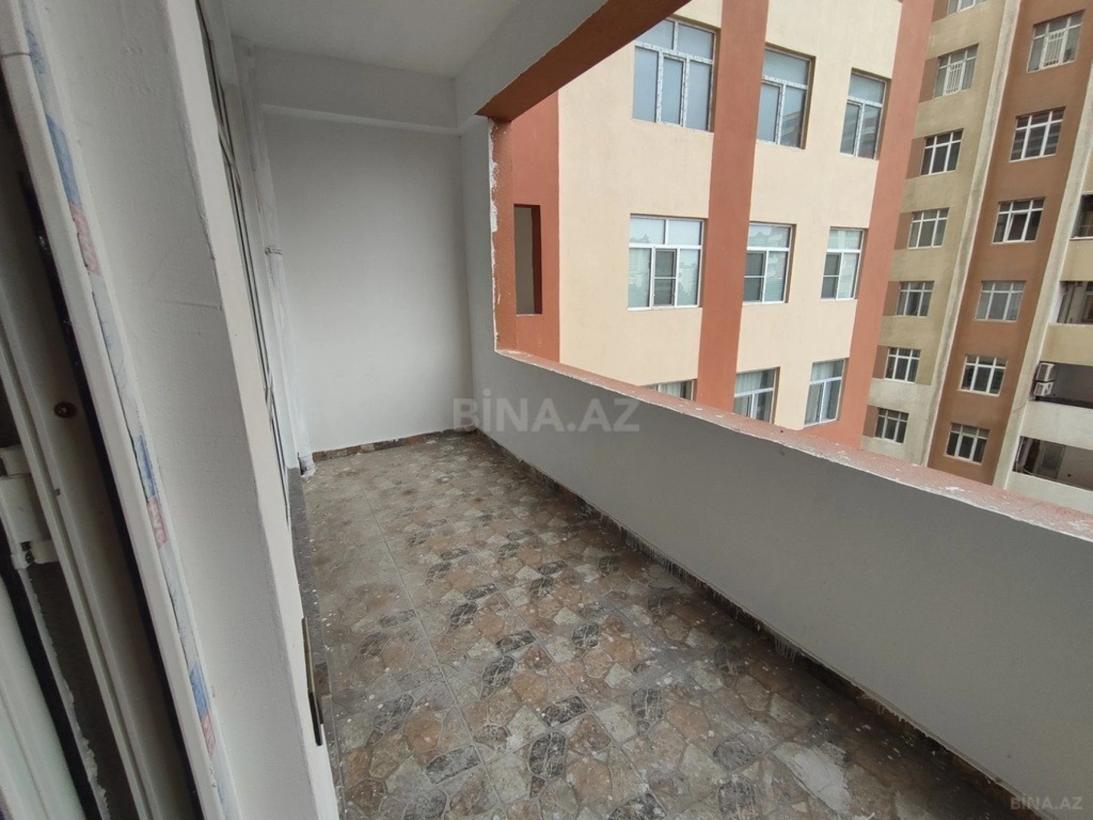 Satılır 3 otaqlı mənzil 115 m²