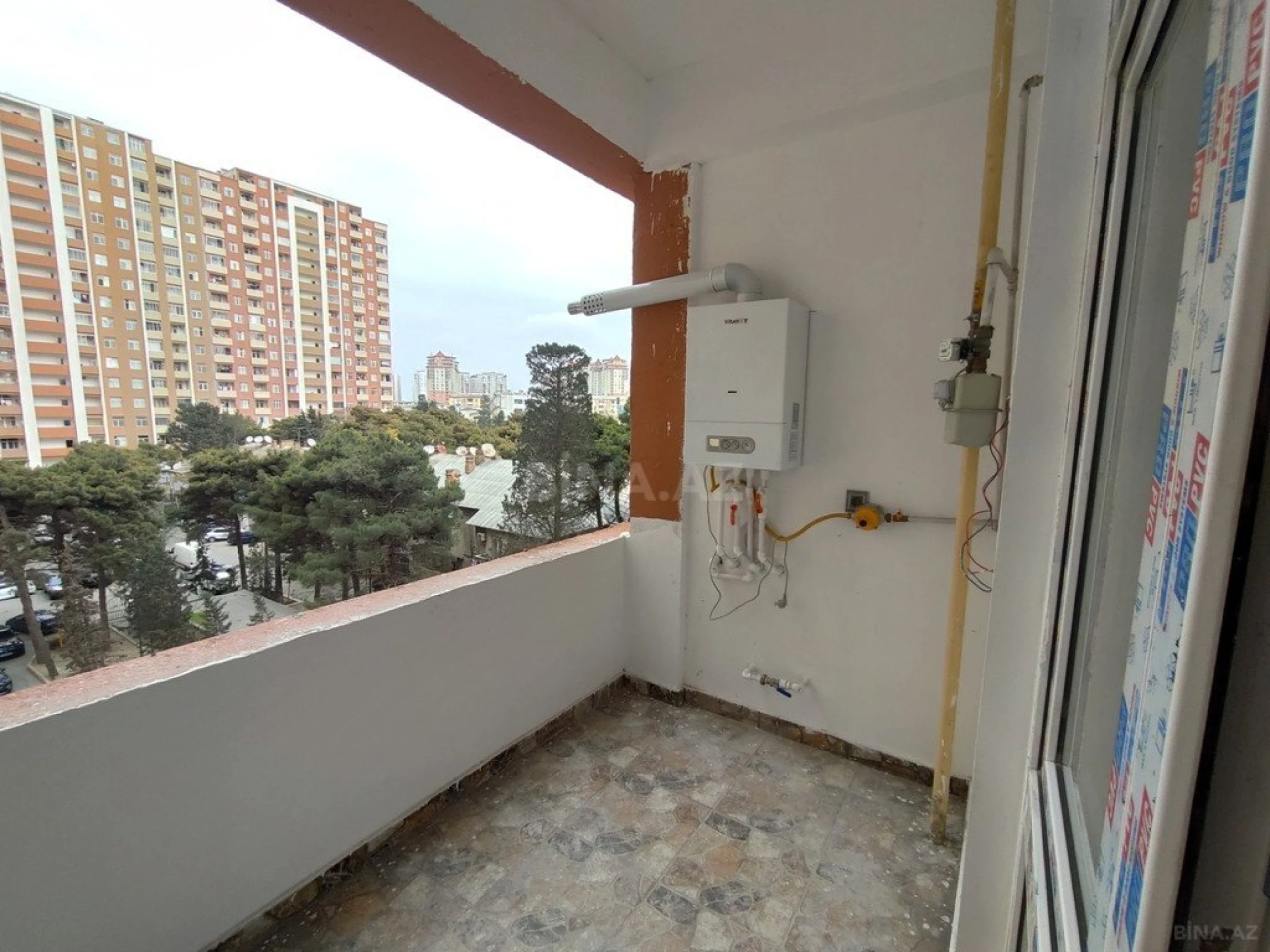 Satılır 3 otaqlı mənzil 115 m²