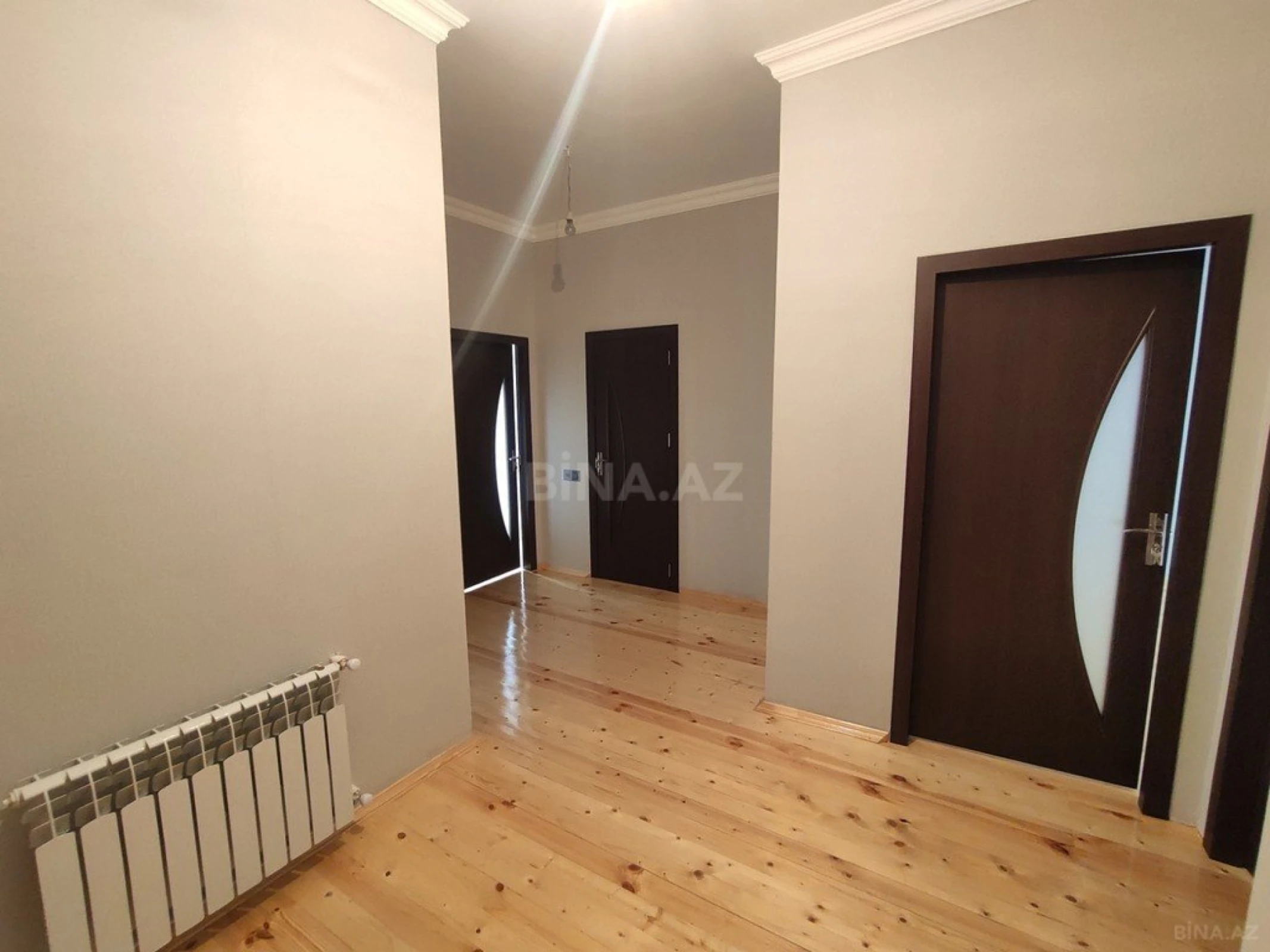 Satılır 3 otaqlı mənzil 115 m²