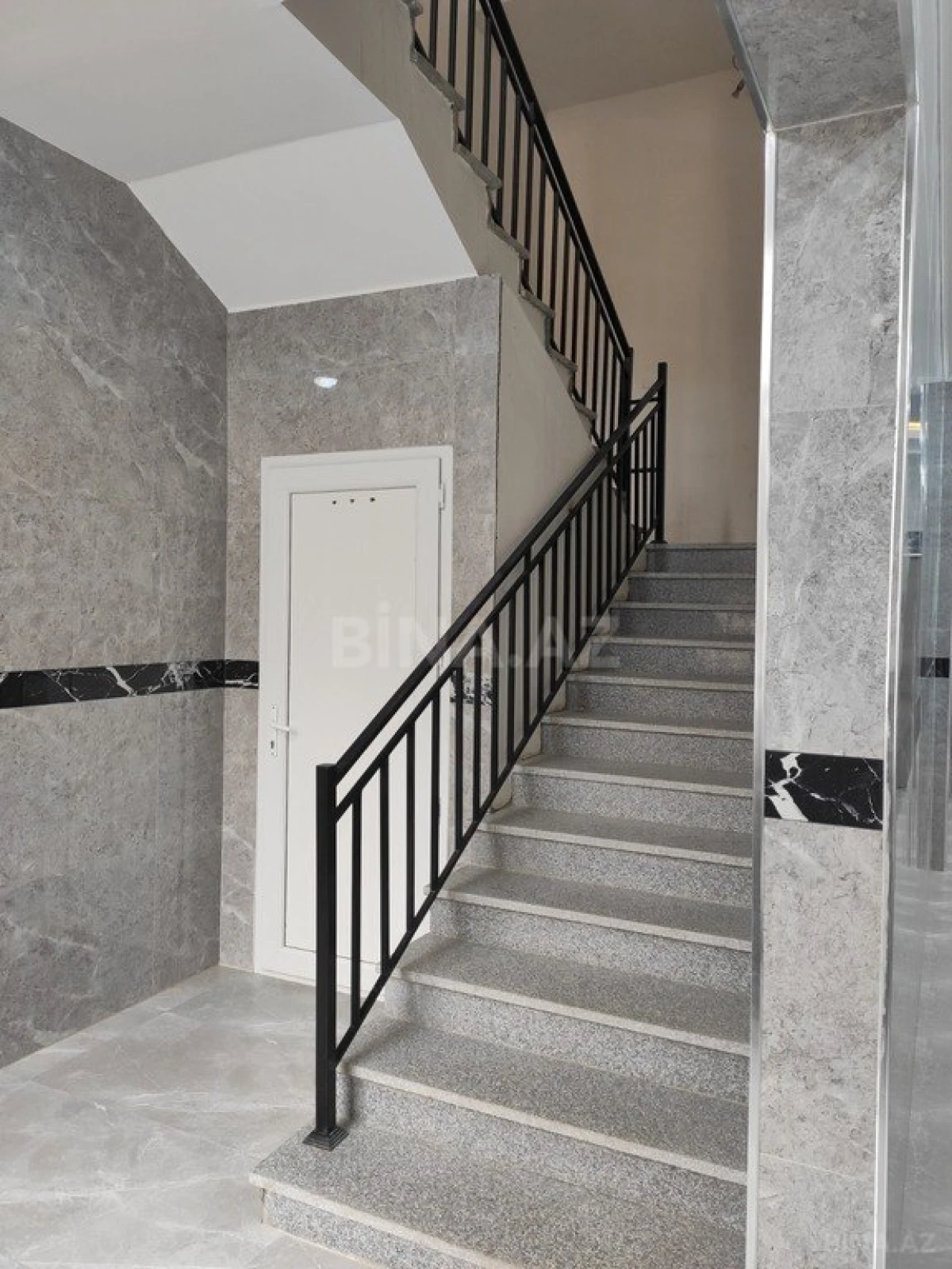 Satılır 3 otaqlı mənzil 115 m²