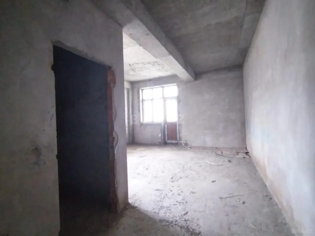 Satılır 5 otaqlı mənzil 223 m²