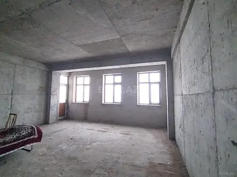 Satılır 5 otaqlı mənzil 223 m²