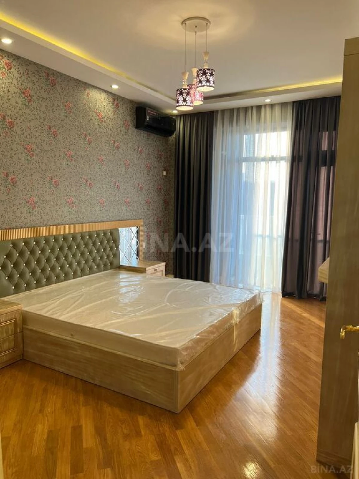 Kirayə verilir 2 otaqlı mənzil 110 m²