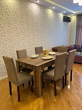 Kirayə verilir 2 otaqlı mənzil 110 m²