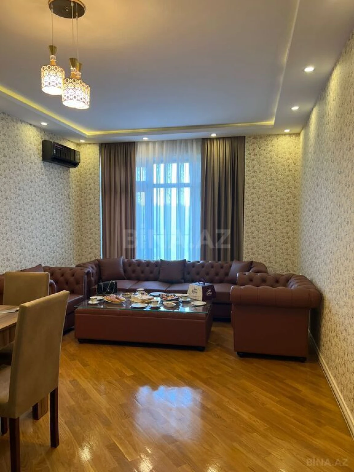 Kirayə verilir 2 otaqlı mənzil 110 m²