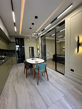 Kirayə verilir 2 otaqlı mənzil 80 m²