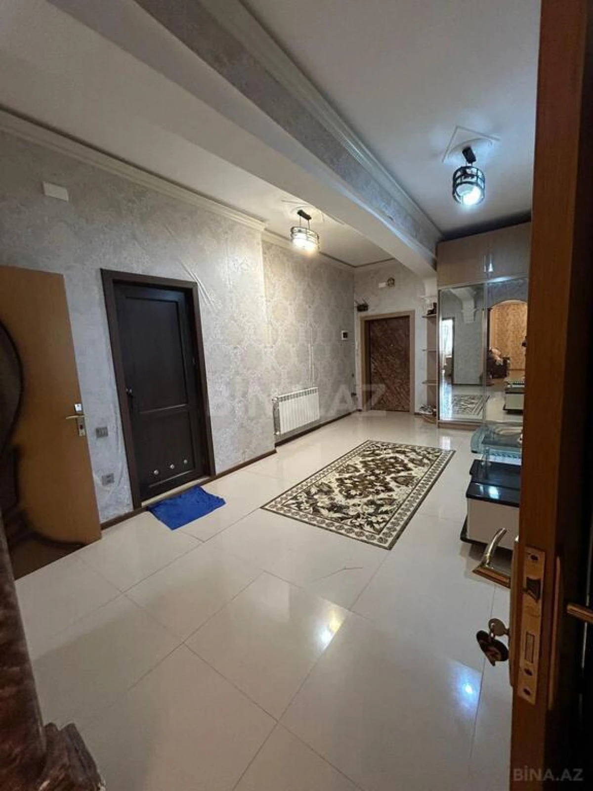 Satılır 3 otaqlı mənzil 116 m²