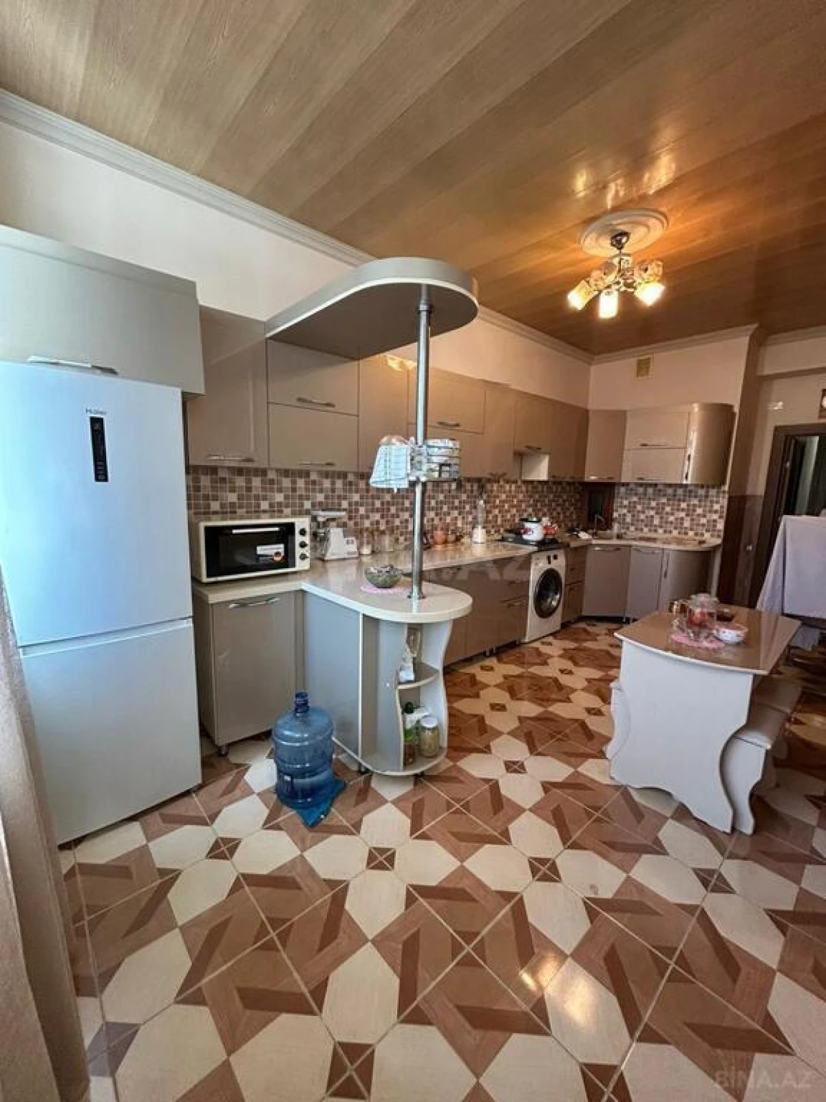 Satılır 3 otaqlı mənzil 116 m²