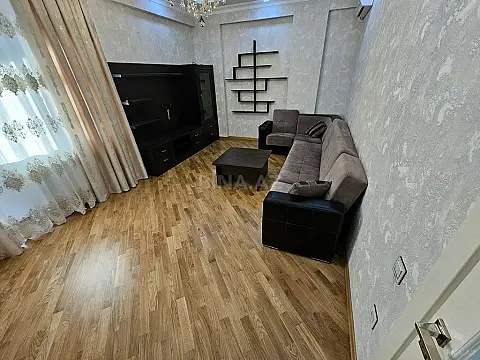 Kirayə verilir 3 otaqlı mənzil 93 m²