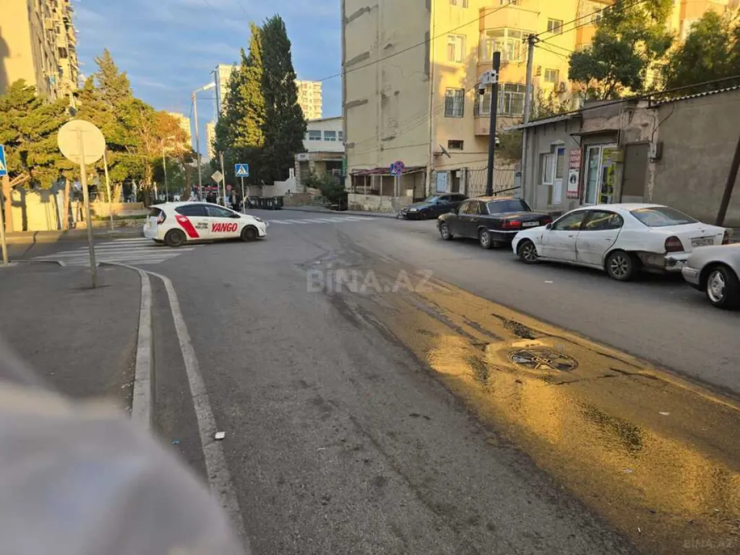 Satılır 7 otaqlı həyət evi 700 m²