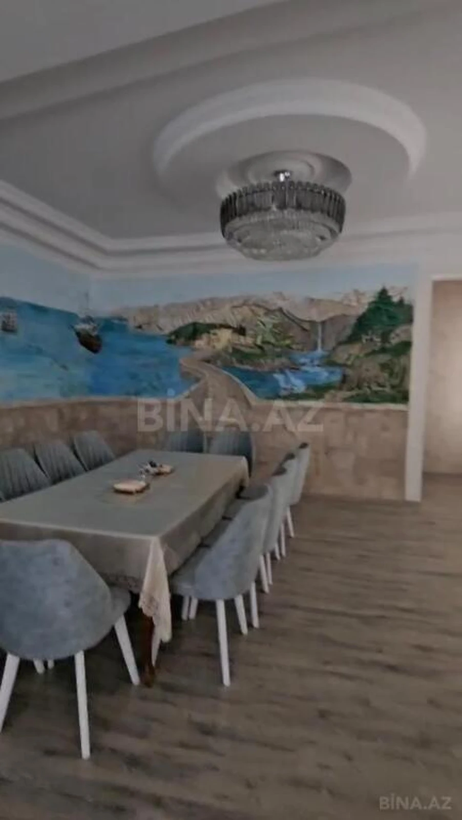 Satılır 7 otaqlı həyət evi 700 m²
