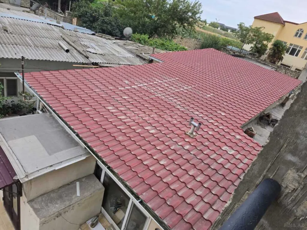 Satılır 7 otaqlı həyət evi 700 m²