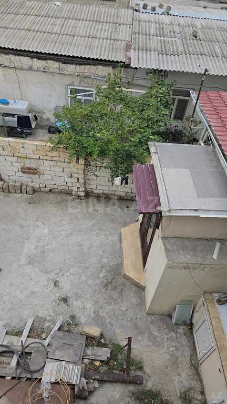 Satılır 7 otaqlı həyət evi 700 m²