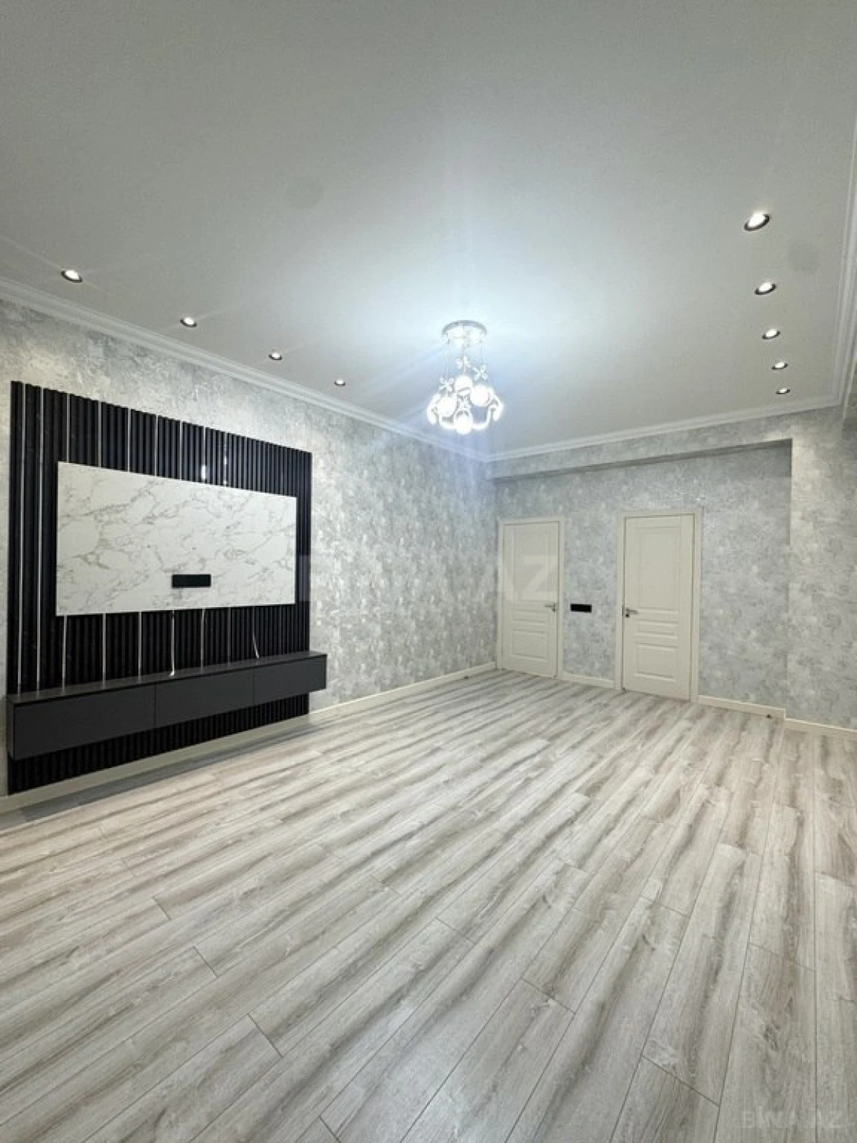 Satılır 3 otaqlı mənzil 145 m²