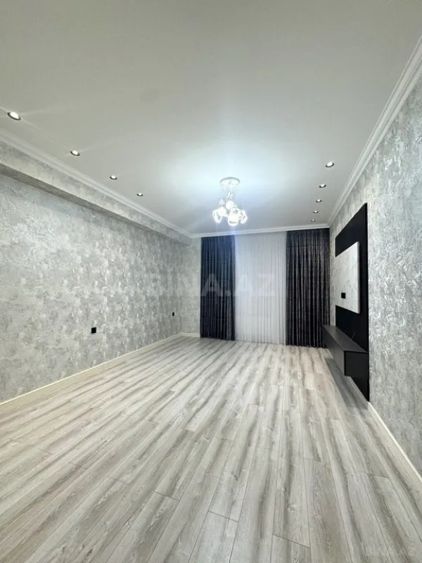 Satılır 3 otaqlı mənzil 145 m²