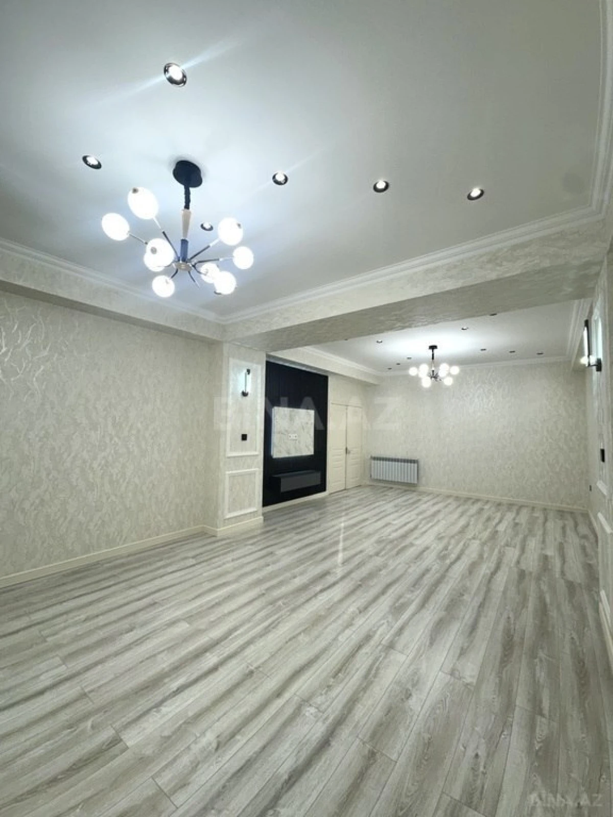 Satılır 3 otaqlı mənzil 145 m²