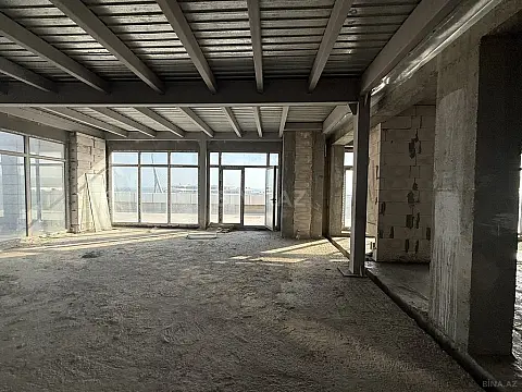 Satılır 5 otaqlı mənzil 752 m²