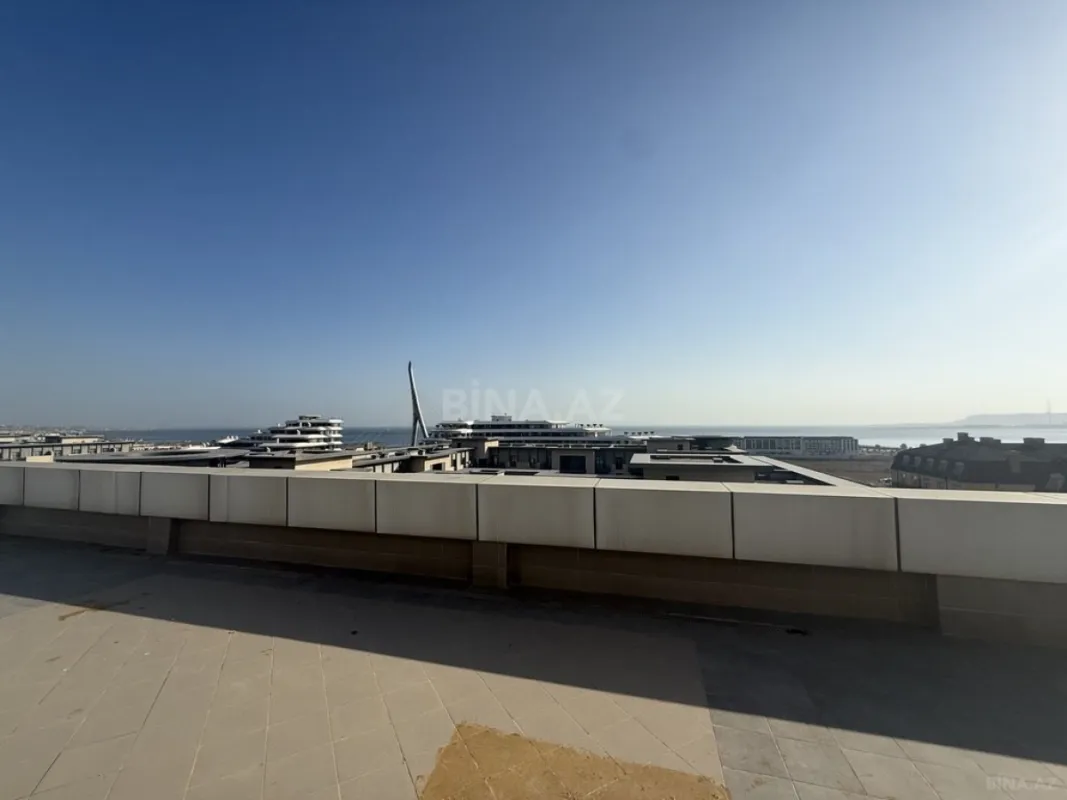 Satılır 5 otaqlı mənzil 752 m²