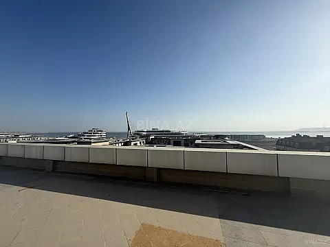 Satılır 5 otaqlı mənzil 752 m²