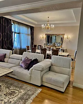 Satılır 4 otaqlı mənzil 189 m²