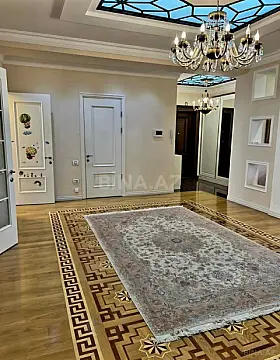 Satılır 4 otaqlı mənzil 189 m²