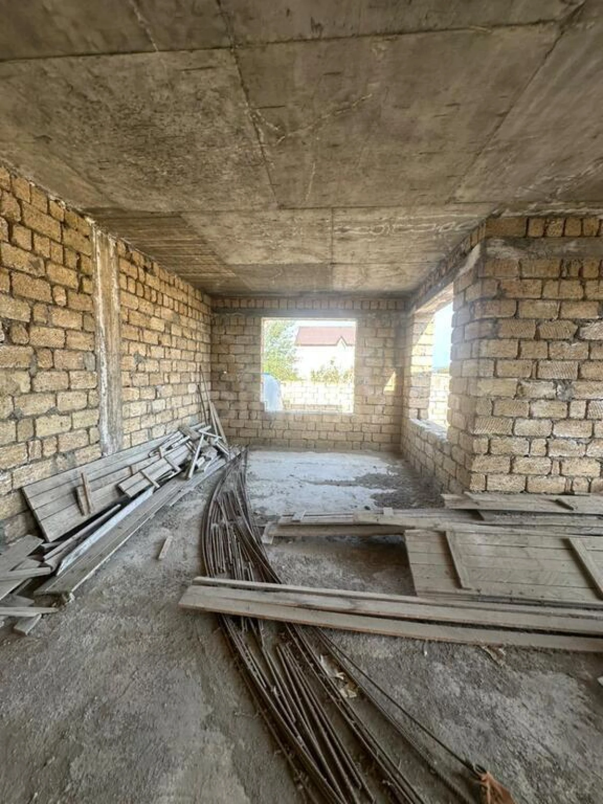 Satılır 2 otaqlı həyət evi 90 m²