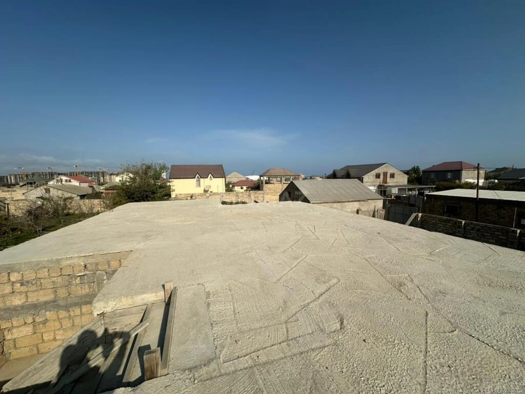 Satılır 2 otaqlı həyət evi 90 m²