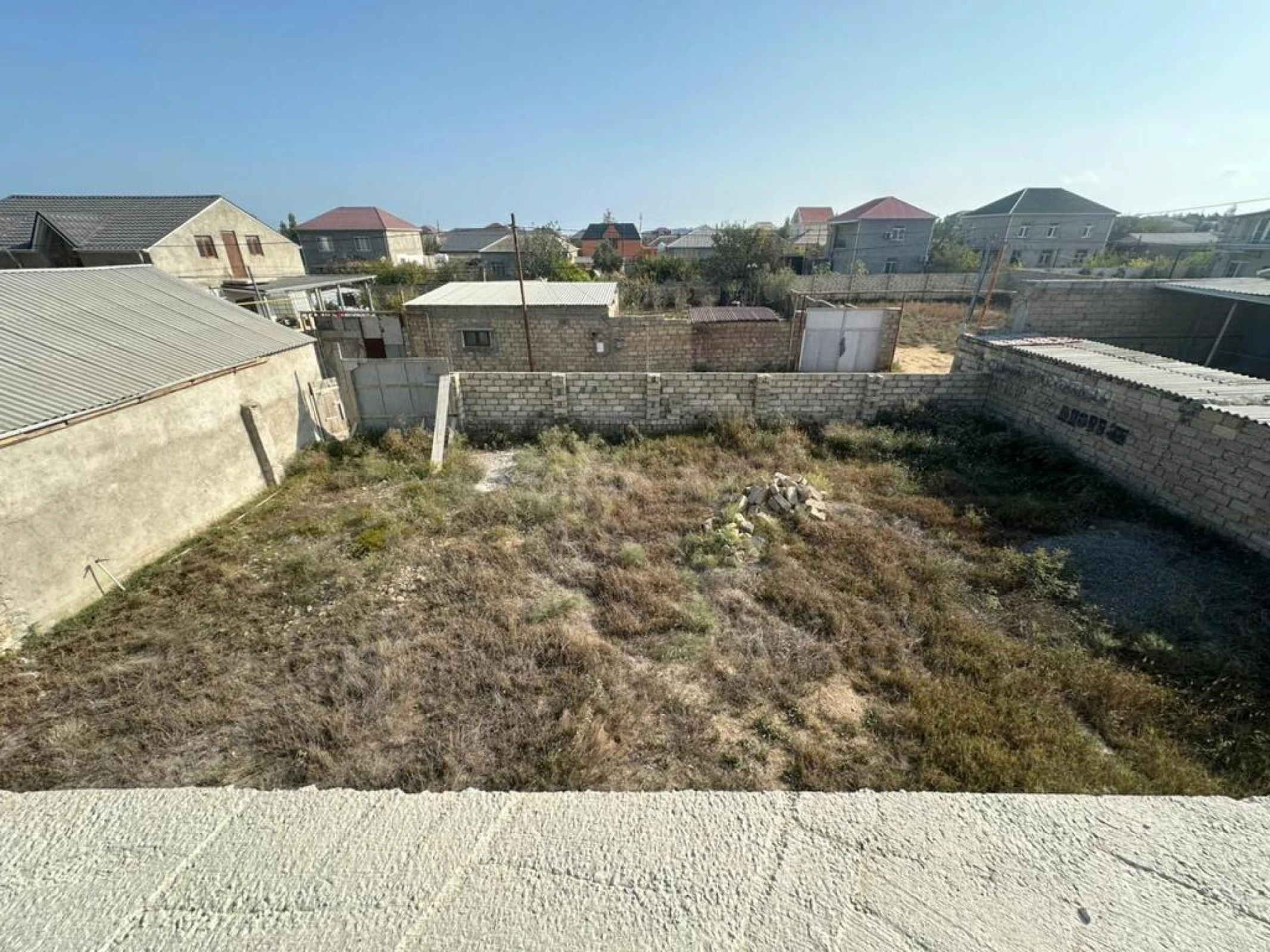 Satılır 2 otaqlı həyət evi 90 m²