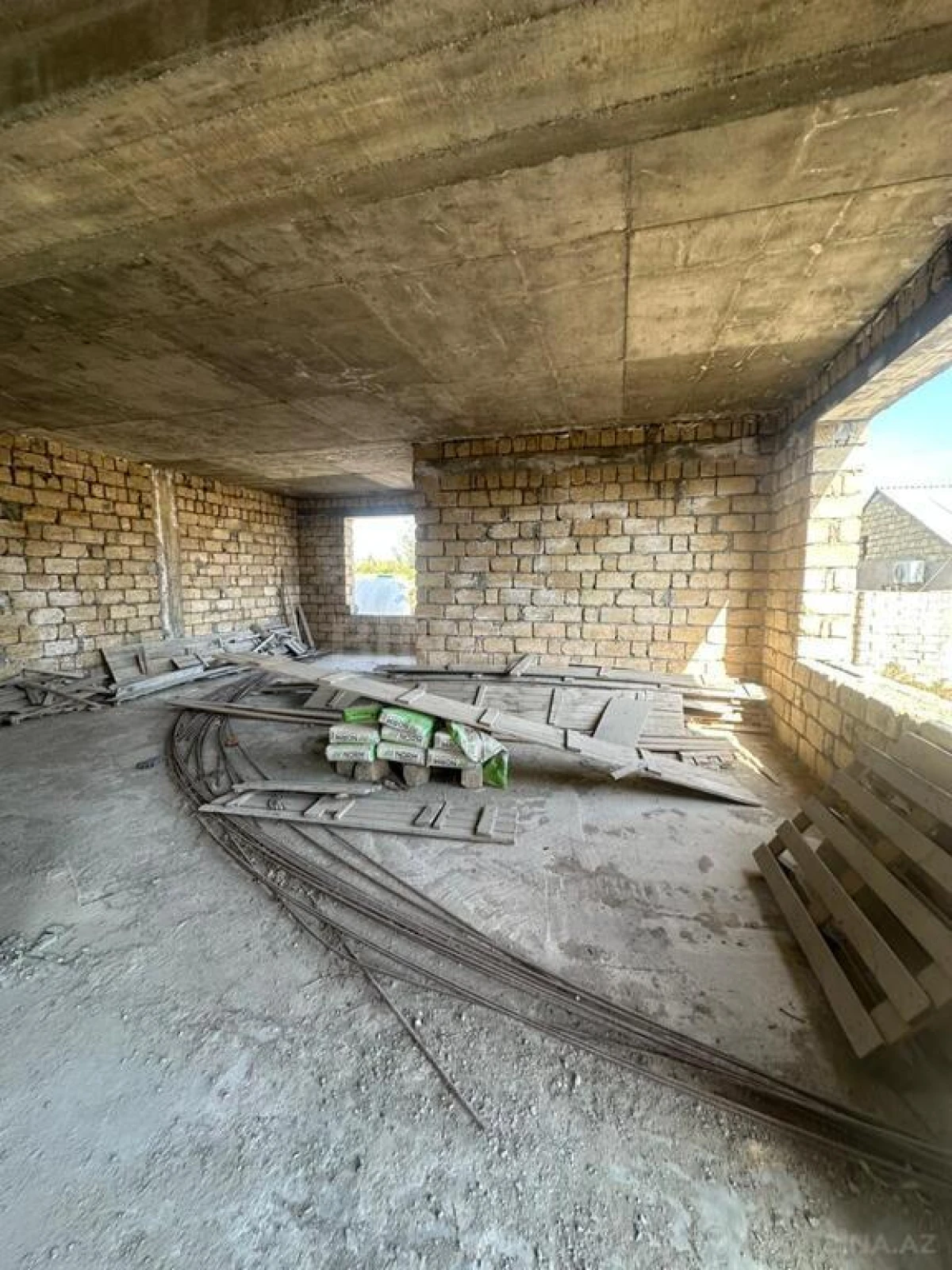 Satılır 2 otaqlı həyət evi 90 m²