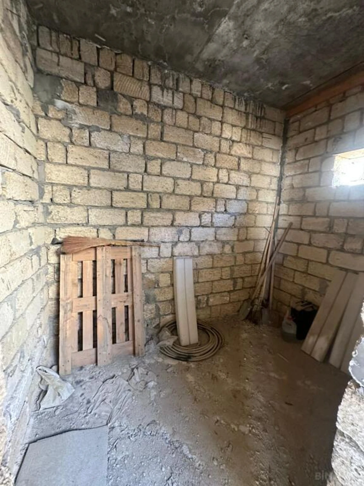 Satılır 2 otaqlı həyət evi 90 m²