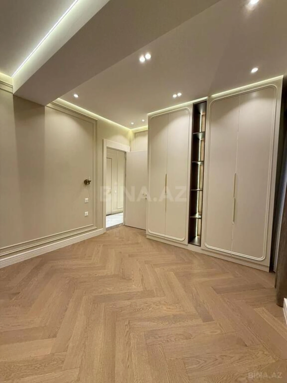 Satılır 3 otaqlı mənzil 85 m²
