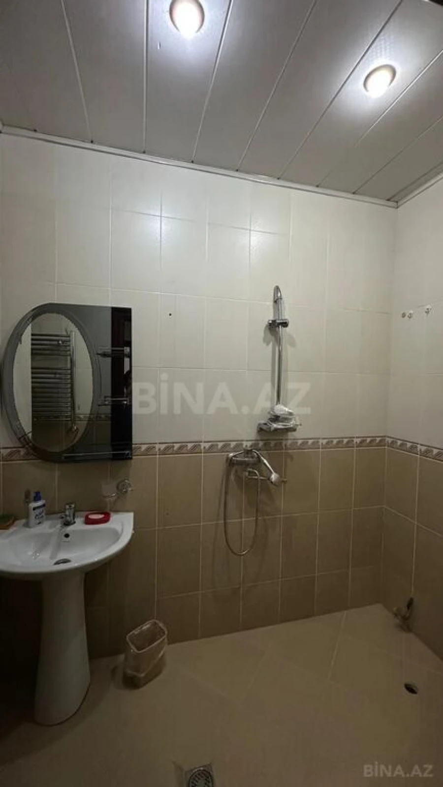 Kirayə verilir 3 otaqlı mənzil 112 m²