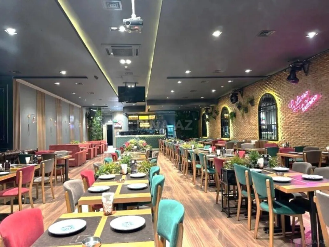 Satılır obyekt 340 m²