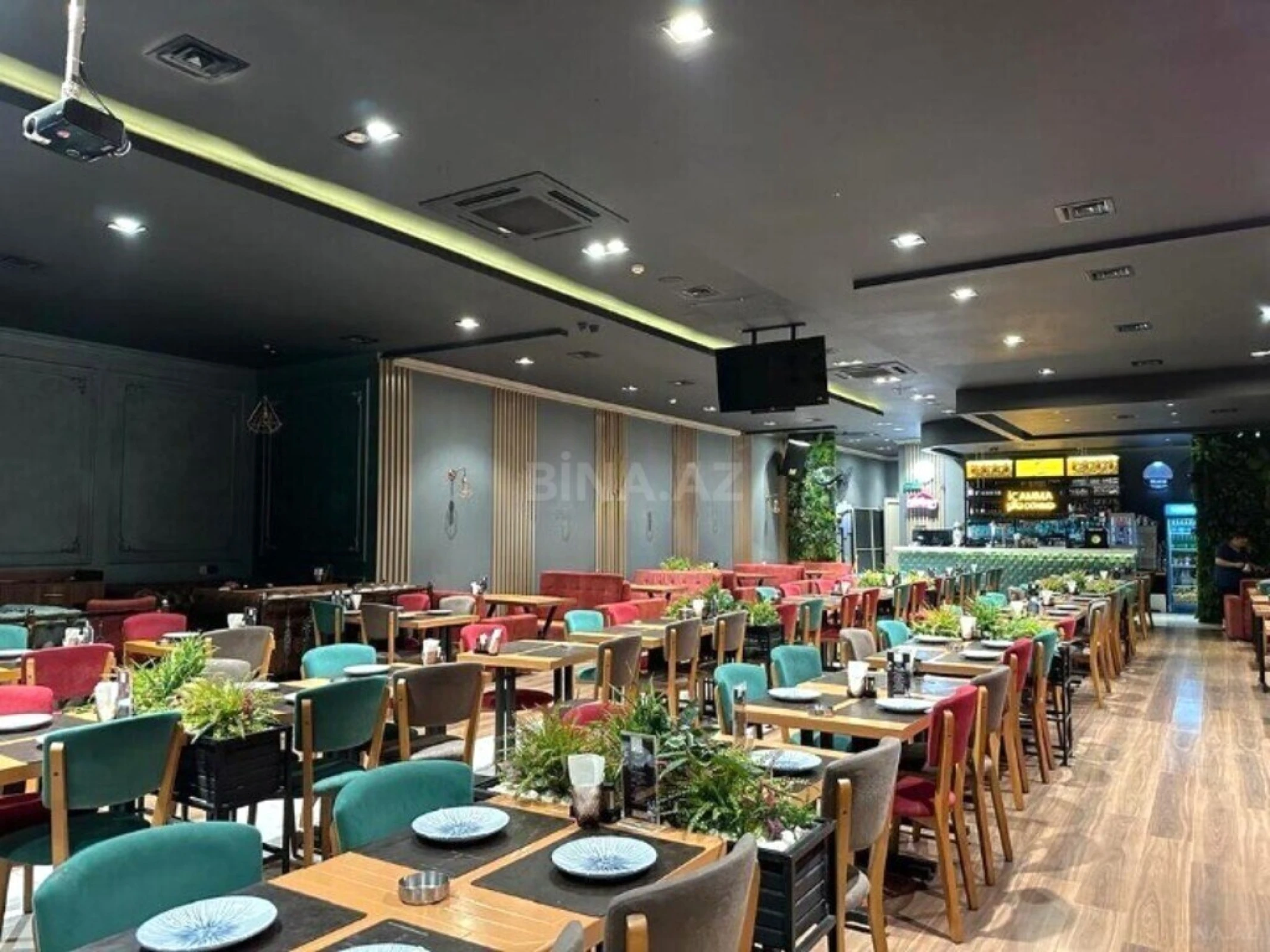 Satılır obyekt 340 m²