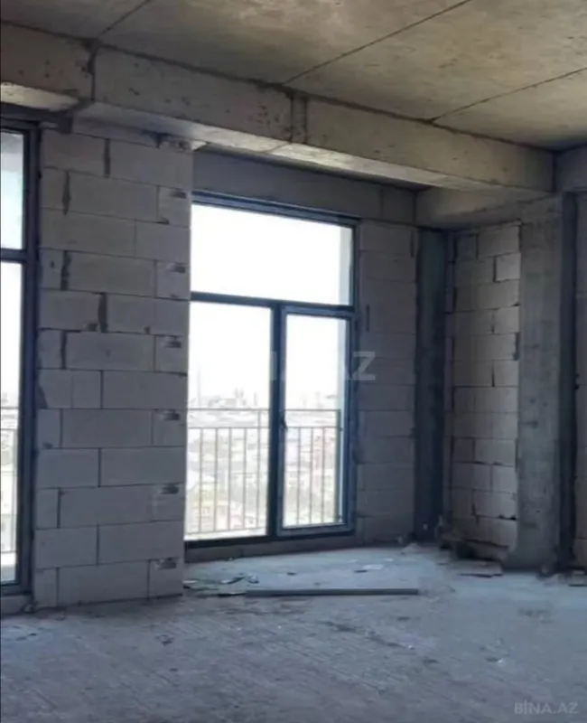 Satılır 2 otaqlı mənzil 83 m²