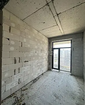 Satılır 2 otaqlı mənzil 83 m²