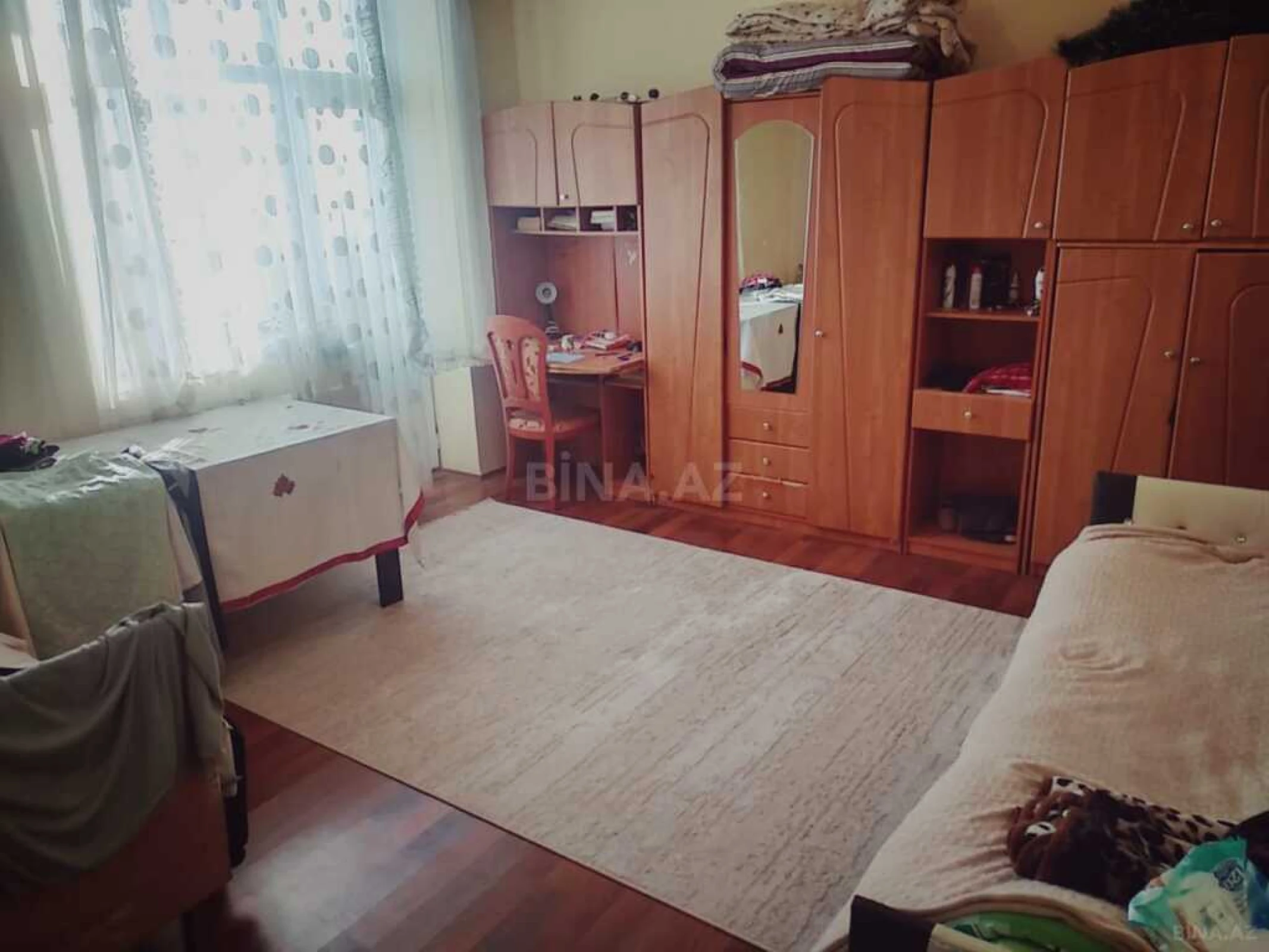 Satılır 4 otaqlı mənzil 126 m²