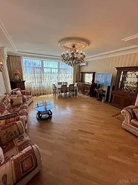 Satılır 3 otaqlı mənzil 137 m²