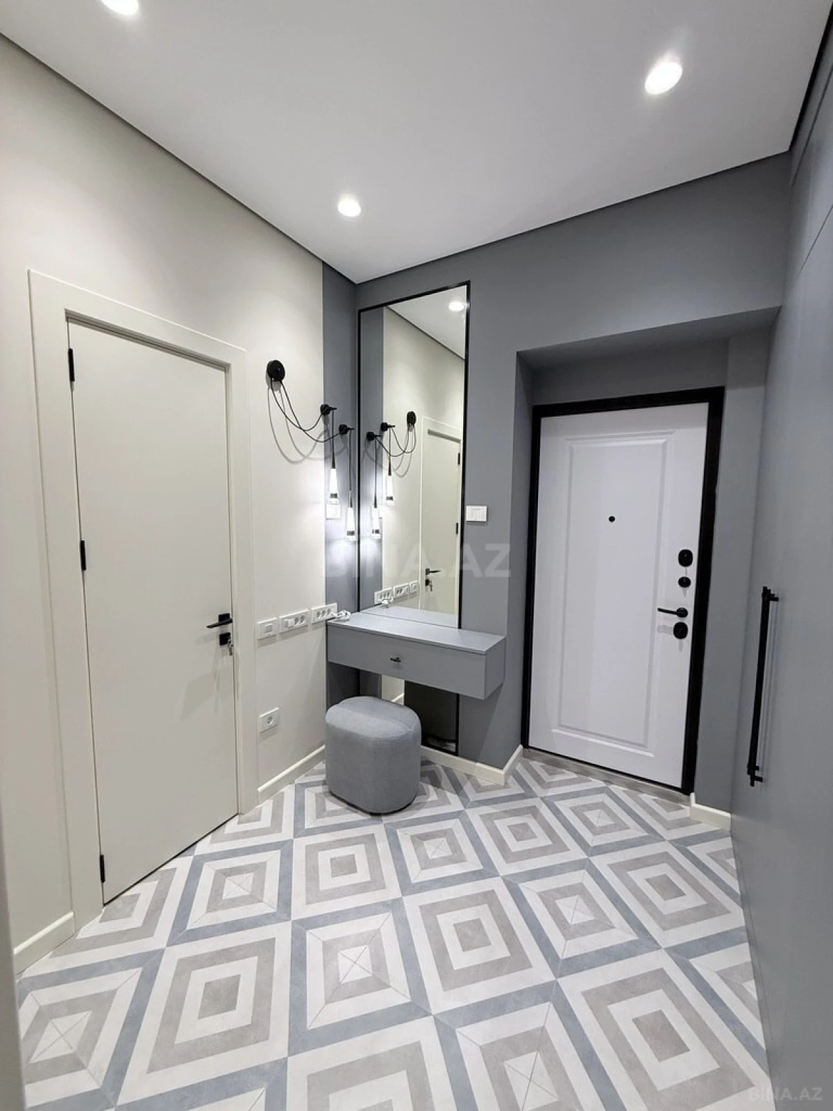 Satılır 2 otaqlı mənzil 52 m²