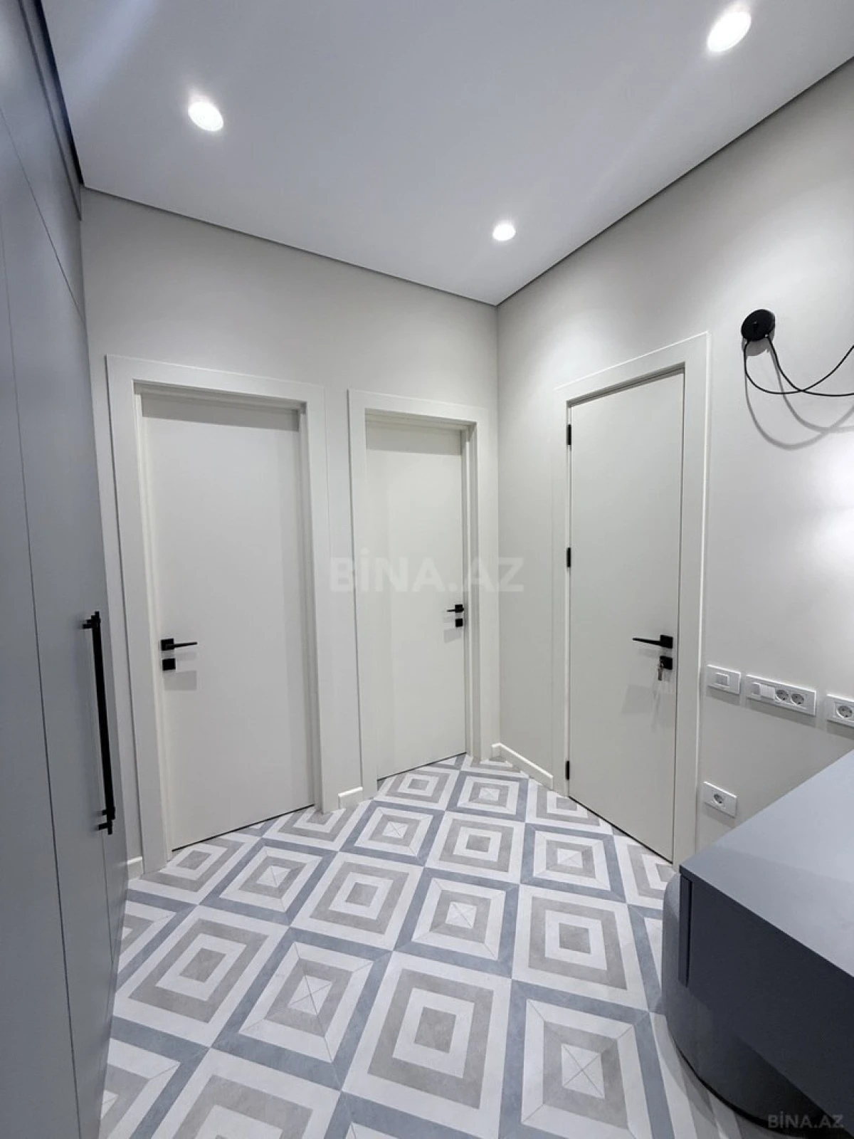 Satılır 2 otaqlı mənzil 52 m²