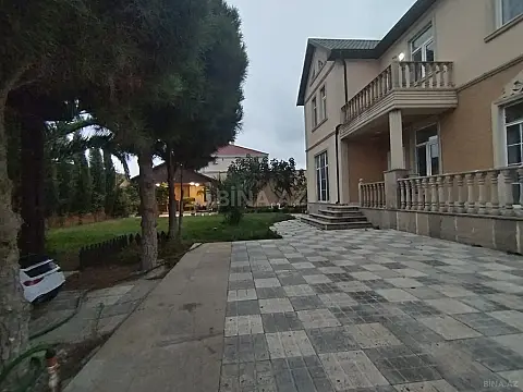 Satılır 5 otaqlı həyət evi 181 m²